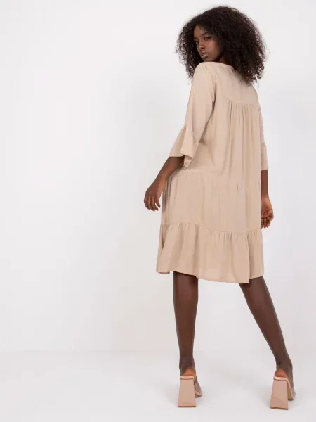 Rochie Fashionhunters cu volane de costum bej