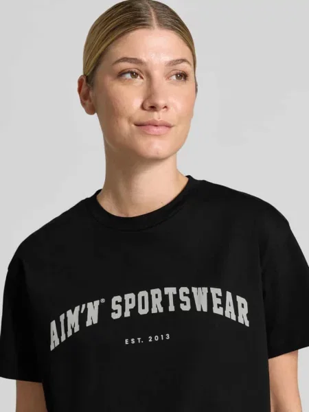 T-shirt o pudełkowym kroju z nadrukiem z logo Aim'n czarna