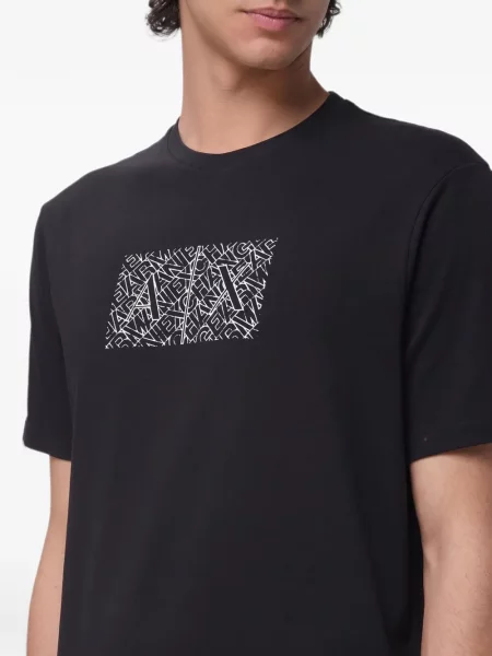 Μπλούζα Armani Exchange με σχέδιο μαύρο