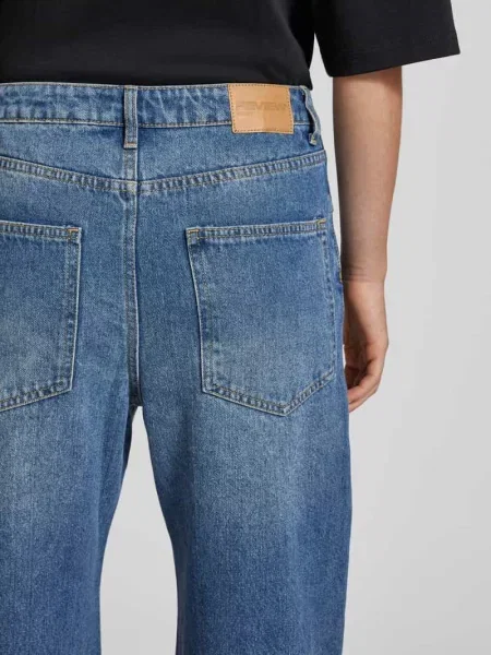 Jeansy o kroju baggy Essentials Review niebieskie