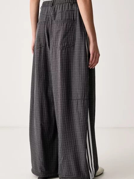 Adidas Originals spodnie Checks czarne