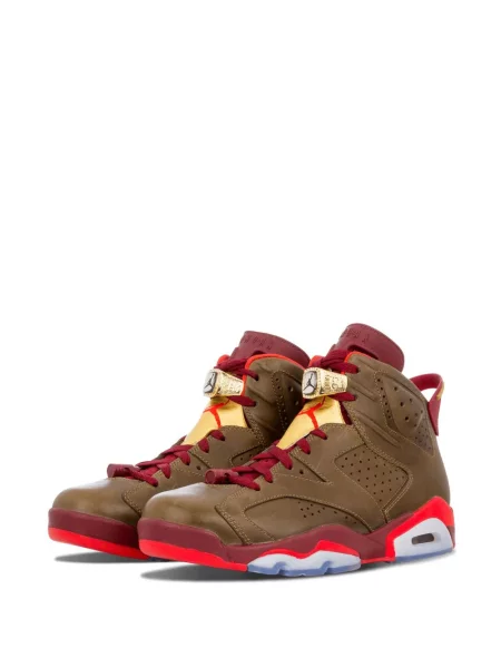 Retro tenisky Jordan hnědé