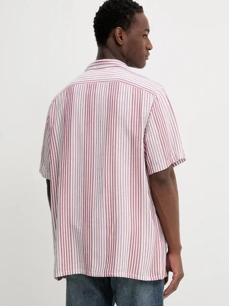 Košile Levi's S/S CLASSIC CAMPER relaxed s klasickým límcem červená