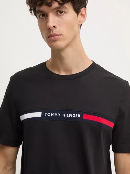 Тениска Tommy Hilfiger с апликация черно