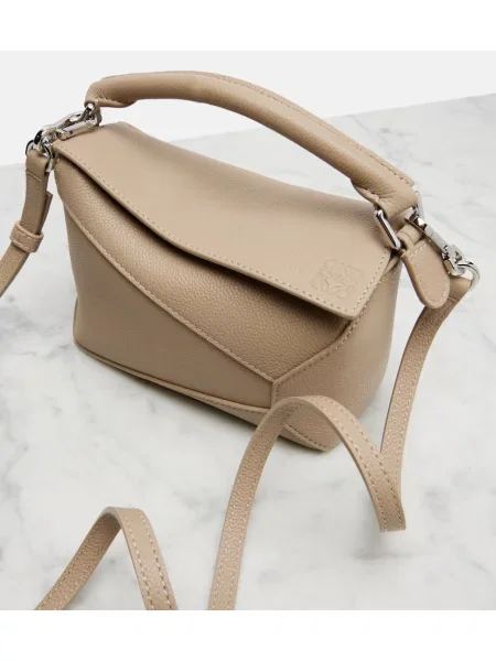 Top Loewe din piele bej
