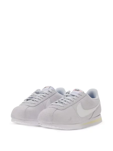 Pantaloni scurți cargo Nike din piele de căprioară gri