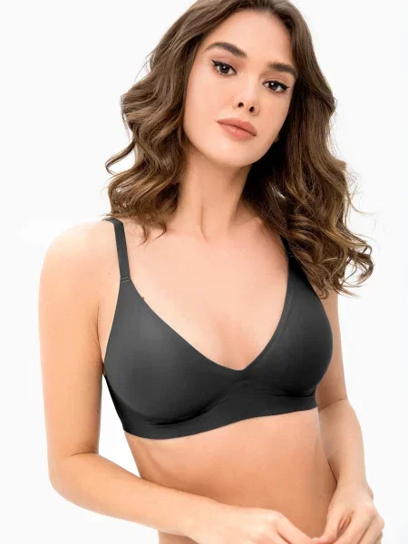 Бюстгальтер с мягкой чашкой чорний