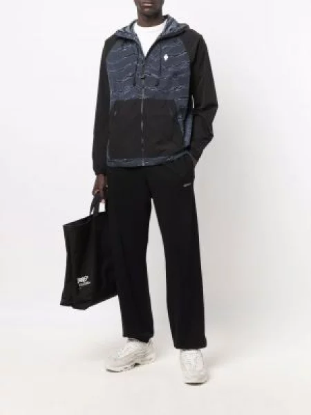 Kamufliažinė vėjastriukė Marcelo Burlon County Of Milan mėlyna