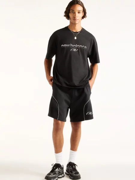 Футболка New Balance чорна
