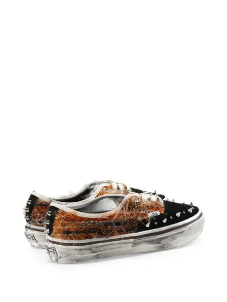 Маратонки Vans с шипове с козина черно