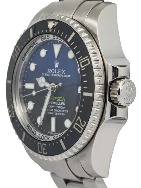 Часовници Rolex черно