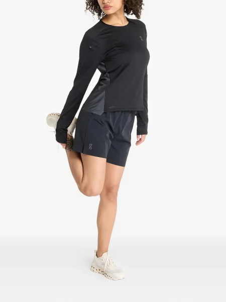 Lung tricou On negru