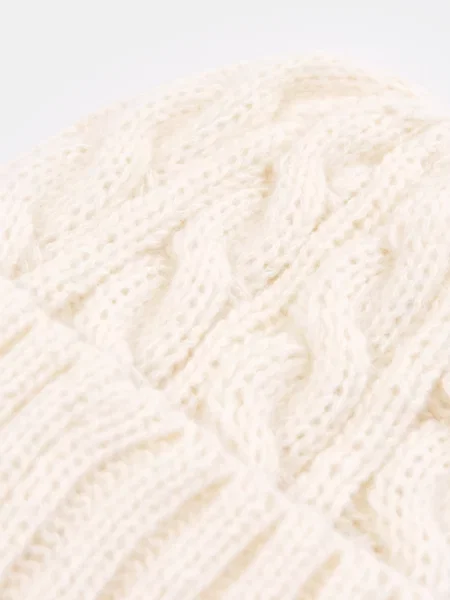 Ребриста шапка біні кремовий