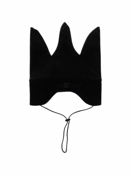 Căciulă Umbro cu broderie cu cordon negru