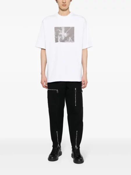 Raštuotas trumpas marškinėliai Calvin Klein balta