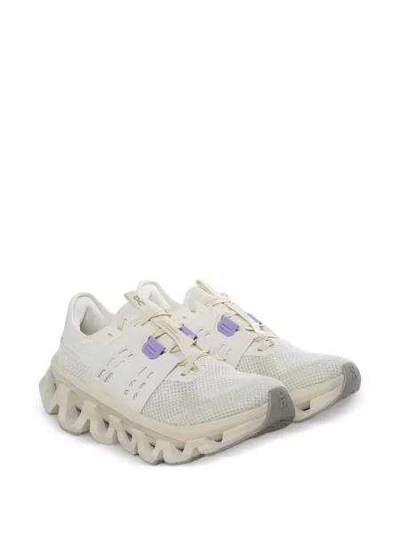 Sneakerși On