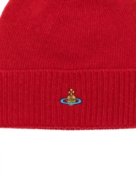 Căciulă Vivienne Westwood cu broderie