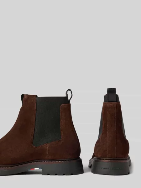 Buty chelsea ze skóry welurowej Tommy Hilfiger brązowe