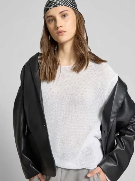Bluza z okrągłym dekoltem Juvia biała