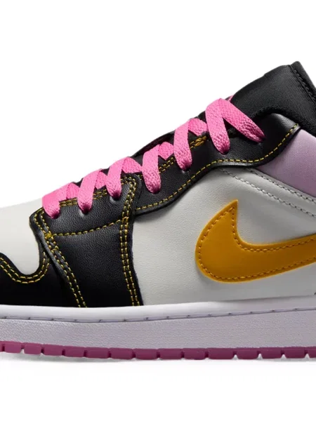 Sneakerși Jordan alb