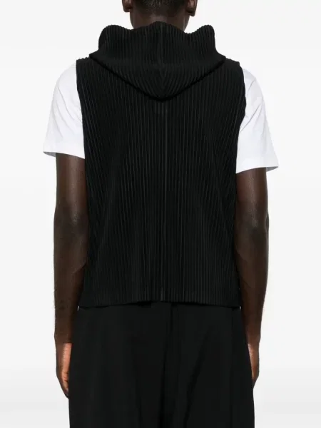 Елек Homme Plissé Issey Miyake с качулка черно
