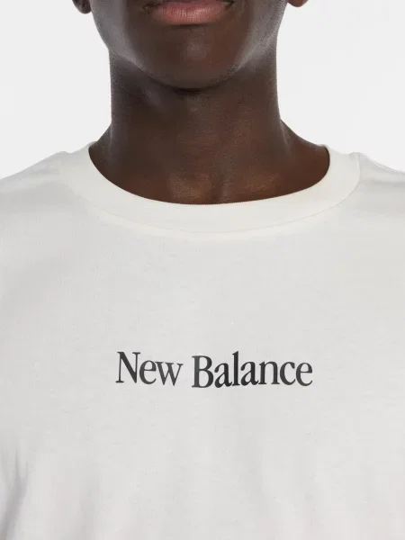 Спортивная футболка New Balance белая