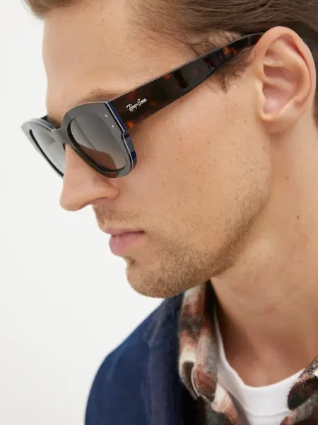 Солнцезащитные очки Ray-ban черные