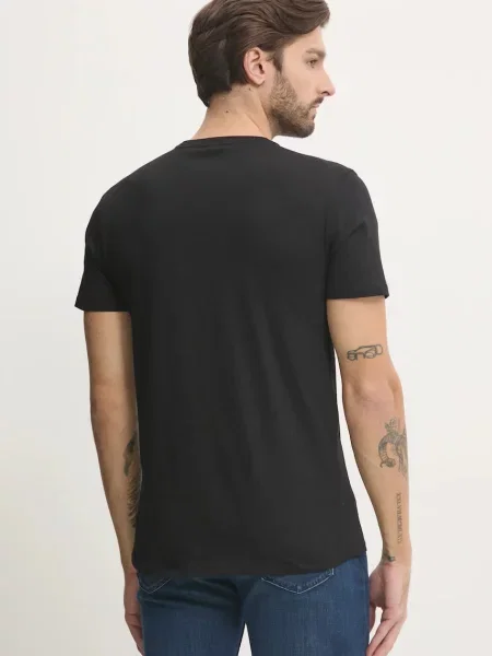 Tričko Guess s aplikací černá
