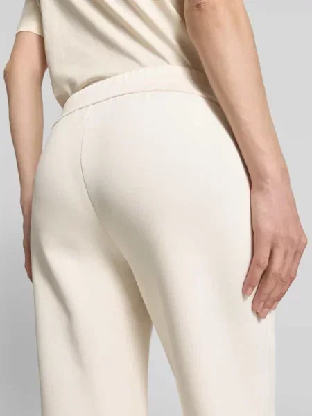 Spodnie dresowe z elastycznym pasem i nadrukiem z logo Armani Exchange biały