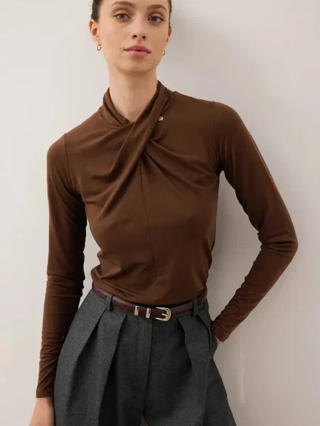 Bizuu longsleeve PINOWA brązowa