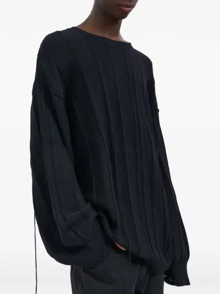 Džemper Andrea Ya'aqov s okruglim izrezom crna