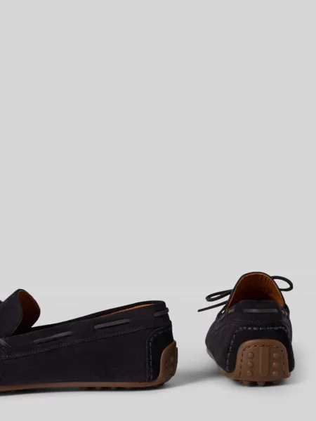Loafersy z naturalnej skóry welurowej model LARISSA' Vagabond