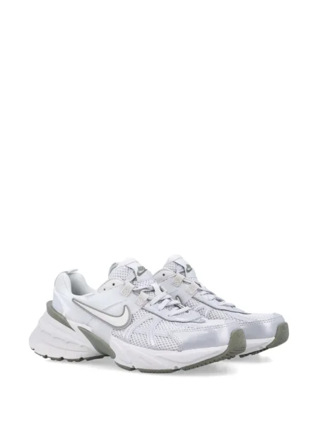 Sneakerși Nike gri