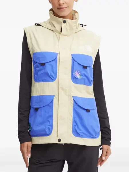 Geacă The North Face cu glugă