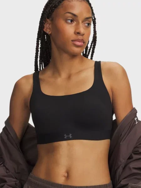 Топ Under Armour черный