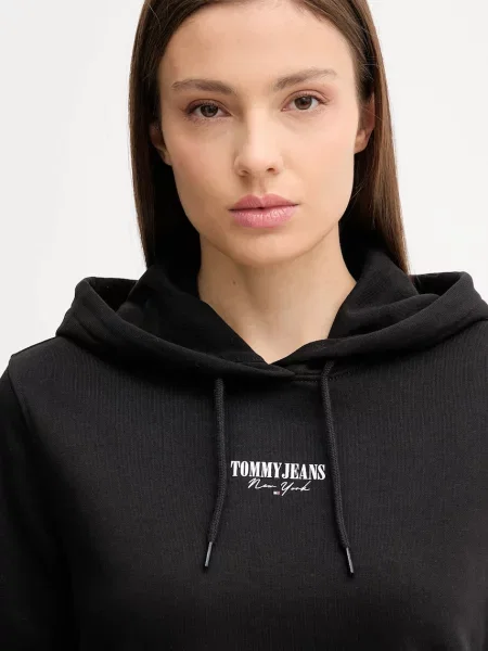 Mikina Tommy Jeans s kapucí s potiskem černá