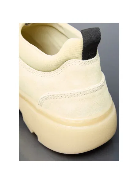 Sneakersy Burberry zamszowe żółte