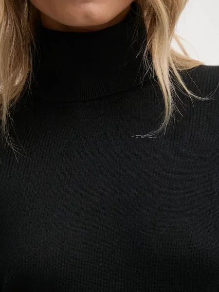 Volnen pulover Sisley črna