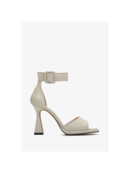 Босоніжки Ankle Strap шкіряні молочні Estro білі