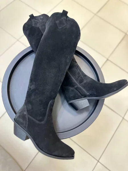 Замшевые сапоги 105.store черные