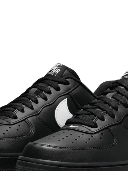 Pantofle Nike bílé