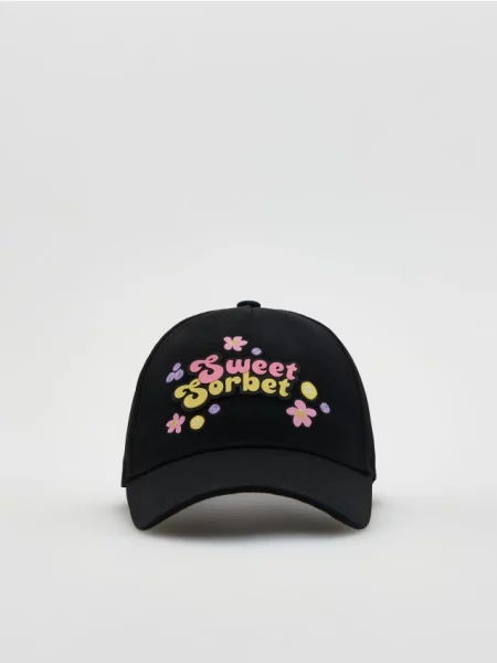 Reserved Șapcă cu aplicație negru