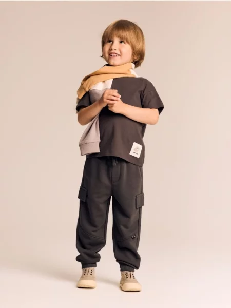 Reserved Pantaloni de jogging din gri-închis gri