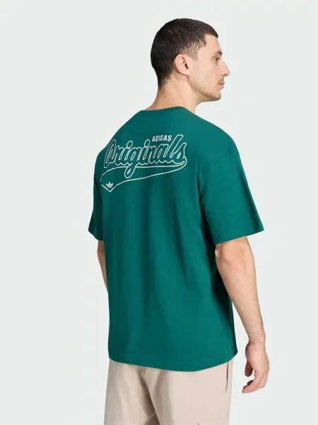 Футболка adidas Graphics зелений