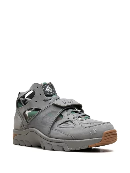 Sneakerși Nike Huarache alb
