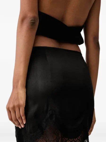 Fusta mini Bardot din dantelă negru