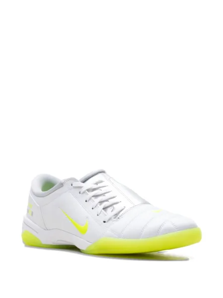 Sneakerși Nike Vomero cu șireturi din dantelă cu model piele de șarpe negru