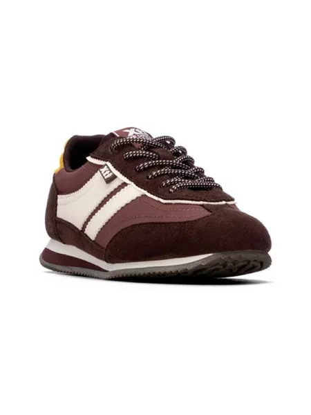 Sneakerși Xti maro