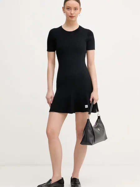 Calvin Klein Jeans rochie cu negru