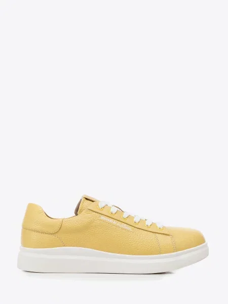 Klasyczne sneakersy na platformie żółte